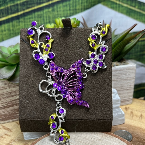 VTG| Purple Rhinestones 🦋💜✨ - Picture 9 of 9